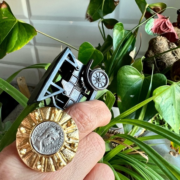 Ring - Picture 4 of 4